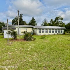 304 DAWN Avenue, Interlachen, FL 32148