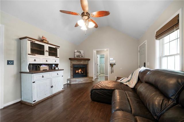 372 Jake Whorton SE Road, Silver Creek, GA 30173