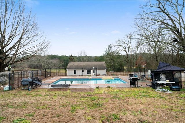 372 Jake Whorton SE Road, Silver Creek, GA 30173