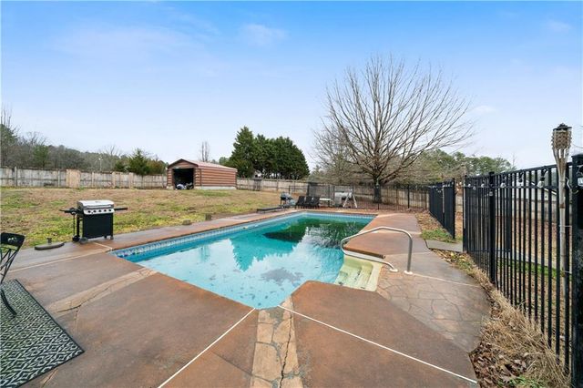 372 Jake Whorton SE Road, Silver Creek, GA 30173