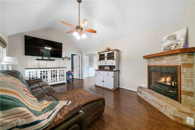 372 Jake Whorton SE Road, Silver Creek, GA 30173