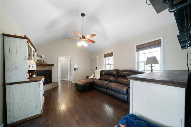 372 Jake Whorton SE Road, Silver Creek, GA 30173