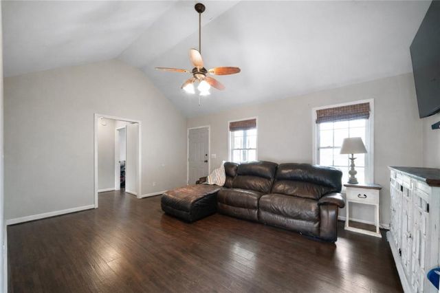 372 Jake Whorton SE Road, Silver Creek, GA 30173