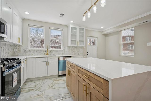 6866 N 19TH ST, Philadelphia, PA 19126