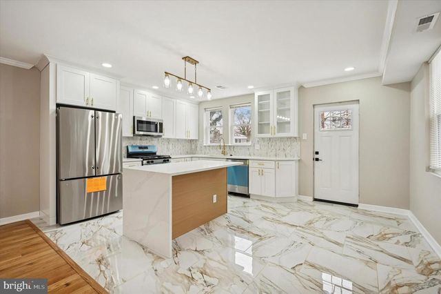 6866 N 19TH ST, Philadelphia, PA 19126