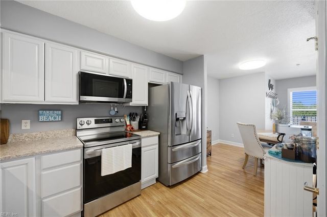 320 Sandbridge Rd Apt 305, Virginia Beach, VA 23456