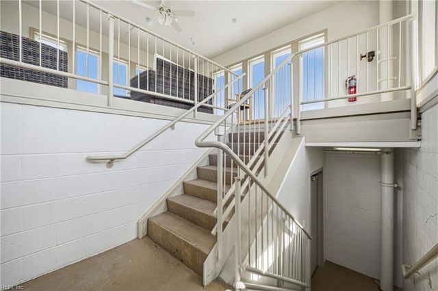 320 Sandbridge Rd Apt 305, Virginia Beach, VA 23456