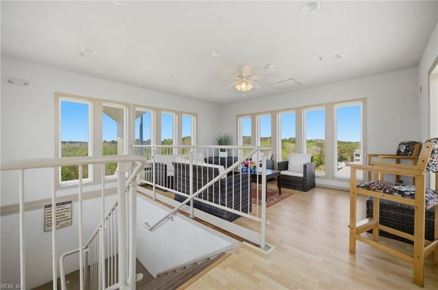 320 Sandbridge Rd Apt 305, Virginia Beach, VA 23456