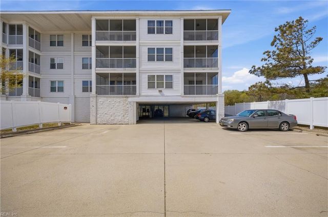320 Sandbridge Rd Apt 305, Virginia Beach, VA 23456
