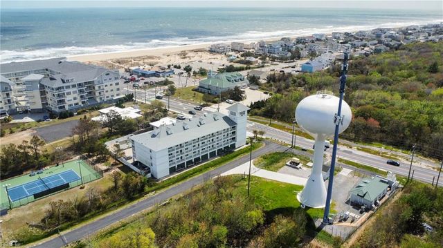 320 Sandbridge Rd Apt 305, Virginia Beach, VA 23456