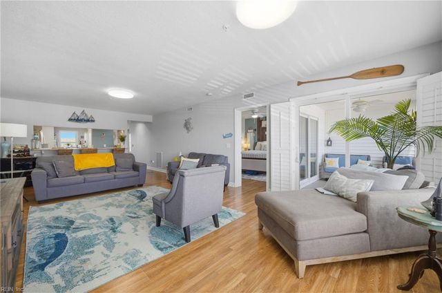 320 Sandbridge Rd Apt 305, Virginia Beach, VA 23456