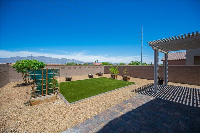 4136 Midnight Crest Avenue, North Las Vegas, NV 89031