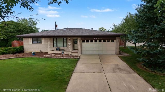 36544 Thomas Drive, Sterling Heights, MI 48312
