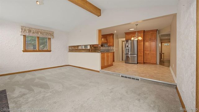 36544 Thomas Drive, Sterling Heights, MI 48312