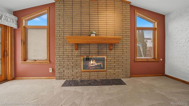 36544 Thomas Drive, Sterling Heights, MI 48312
