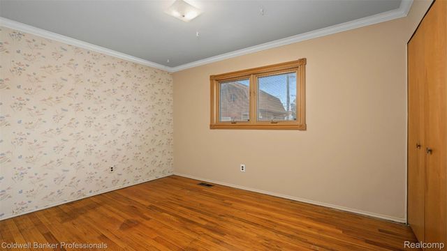 36544 Thomas Drive, Sterling Heights, MI 48312