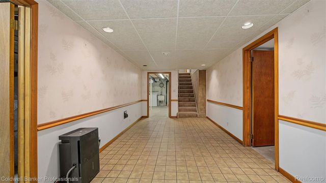 36544 Thomas Drive, Sterling Heights, MI 48312