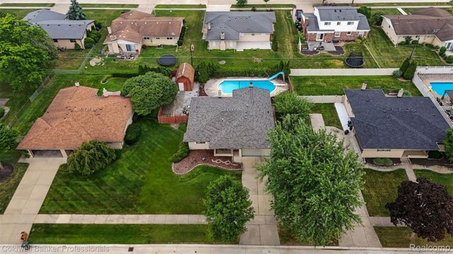 36544 Thomas Drive, Sterling Heights, MI 48312