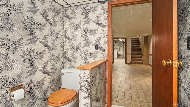 36544 Thomas Drive, Sterling Heights, MI 48312