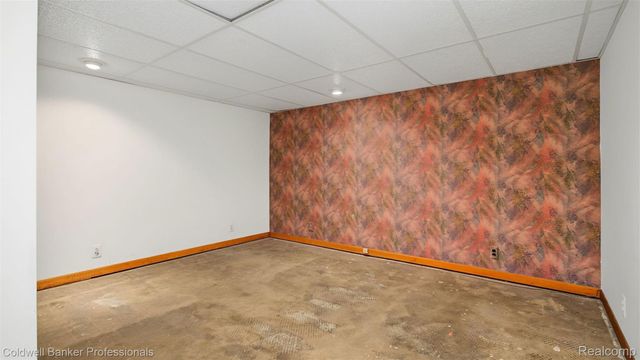36544 Thomas Drive, Sterling Heights, MI 48312