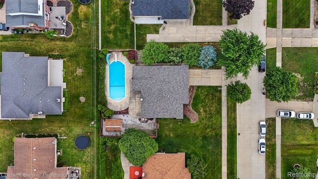 36544 Thomas Drive, Sterling Heights, MI 48312