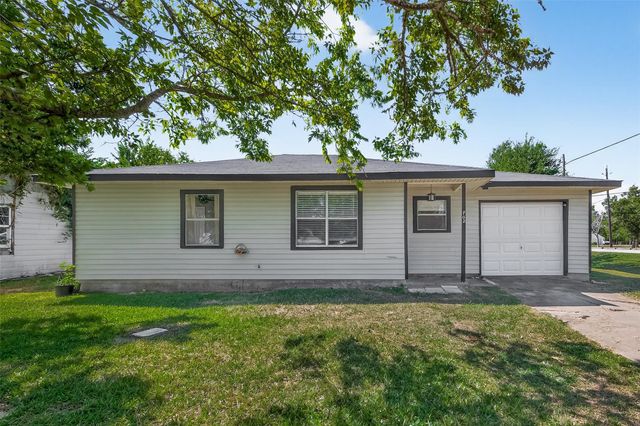 702 S Holmes Street, La Porte, TX 77571