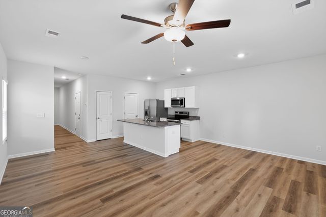 110 Village Green Drive NW, Adairsville, GA 30103