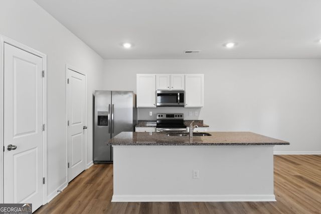 110 Village Green Drive NW, Adairsville, GA 30103