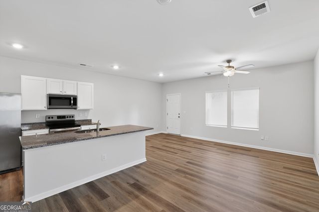 110 Village Green Drive NW, Adairsville, GA 30103