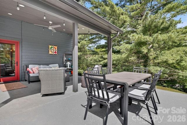208 Gravely Branch Road, Fletcher, NC 28732