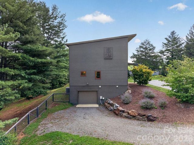 208 Gravely Branch Road, Fletcher, NC 28732