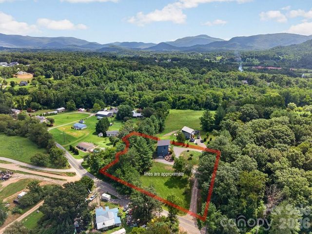208 Gravely Branch Road, Fletcher, NC 28732