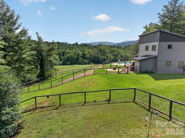 208 Gravely Branch Road, Fletcher, NC 28732