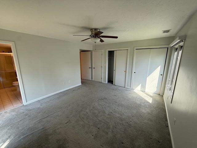 330 Sunderland Rd 39, Worcester, MA 01604