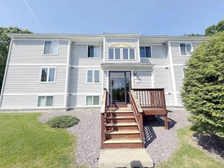 330 Sunderland Rd 39, Worcester, MA 01604
