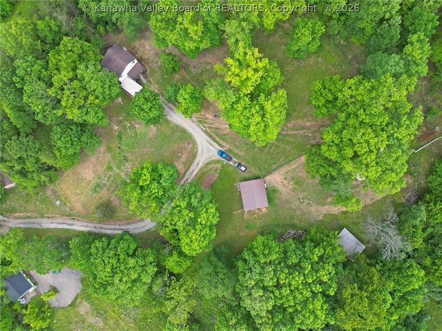 421 Mistletoe Lane, Elkview, WV 25071