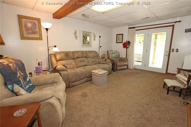 421 Mistletoe Lane, Elkview, WV 25071