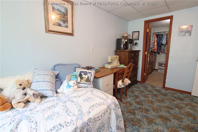 421 Mistletoe Lane, Elkview, WV 25071