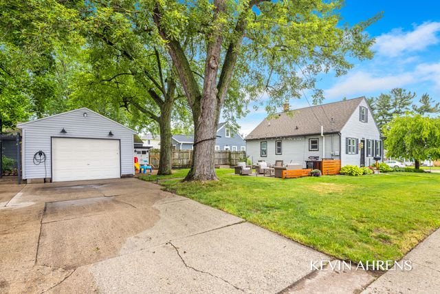 3610 Crystal Street SW, Grandville, MI 49418