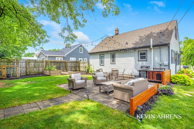 3610 Crystal Street SW, Grandville, MI 49418