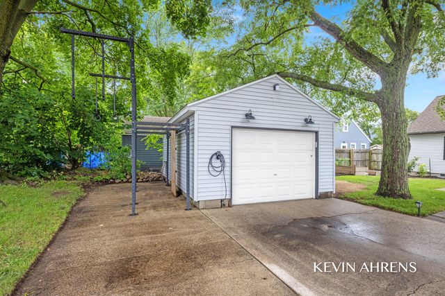 3610 Crystal Street SW, Grandville, MI 49418
