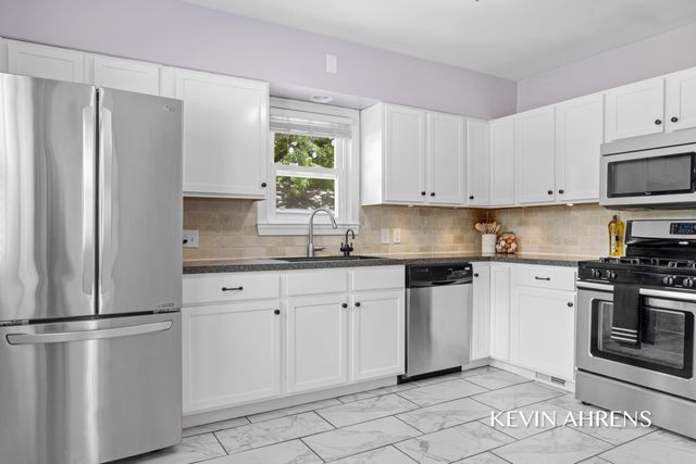 3610 Crystal Street SW, Grandville, MI 49418