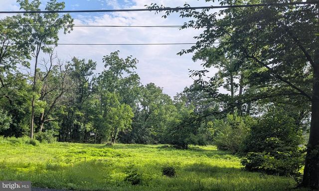 2565 ALLENTOWN RD, Quakertown, PA 18951