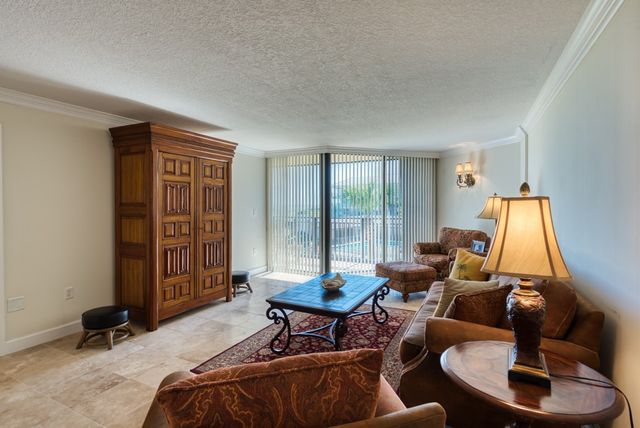 1480 Ocean Drive 2G, Vero Beach, FL 32963