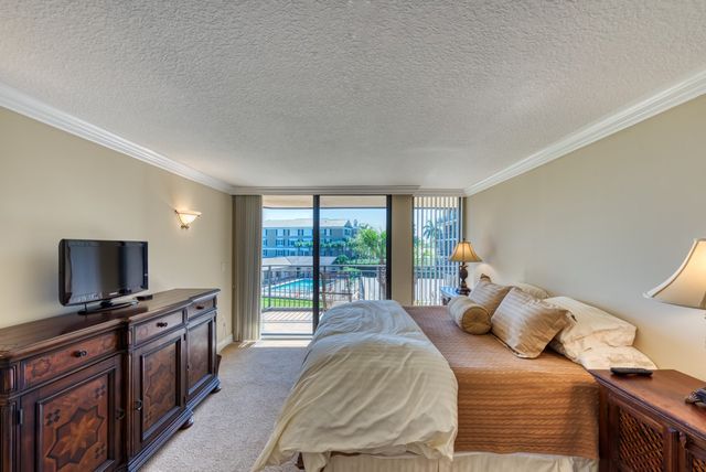 1480 Ocean Drive 2G, Vero Beach, FL 32963