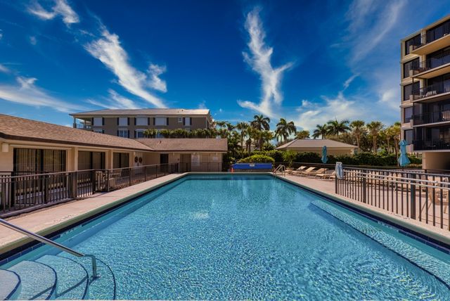 1480 Ocean Drive 2G, Vero Beach, FL 32963