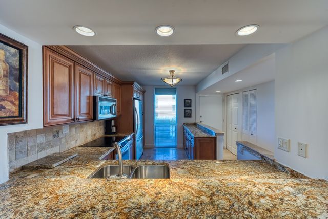 1480 Ocean Drive 2G, Vero Beach, FL 32963