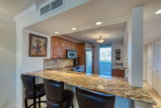1480 Ocean Drive 2G, Vero Beach, FL 32963
