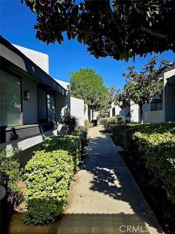 20821 E Calora E1, Covina, CA 91724