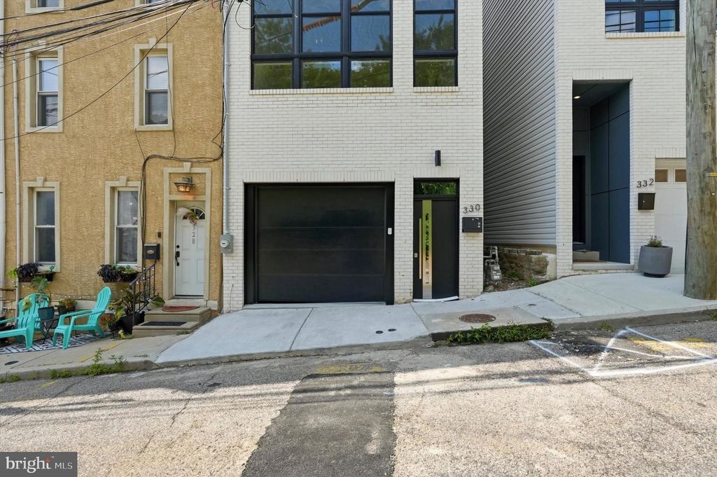 330 CARSON ST, PHILADELPHIA, PA 19128 — photo 2